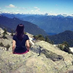 Meet your Posher, Dina